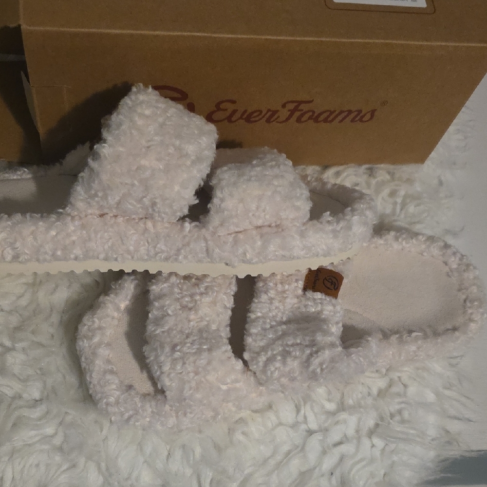 Cozy Cream Slippers. Size 7.  Brand New